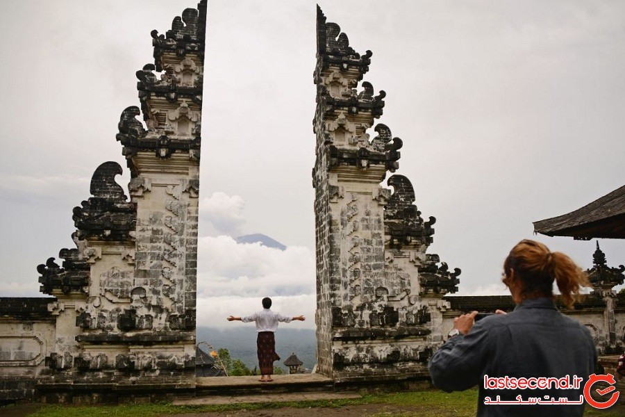 دریاچه معبد بالی که توسط کاربران اینستاگرام معروف شده است چیزی جز یک حقه دوربین نیست