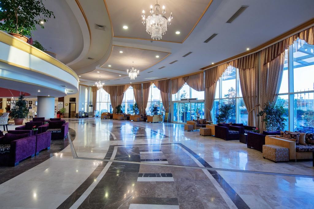 Crystal Admiral Resort Suites & Spa (17).jpg