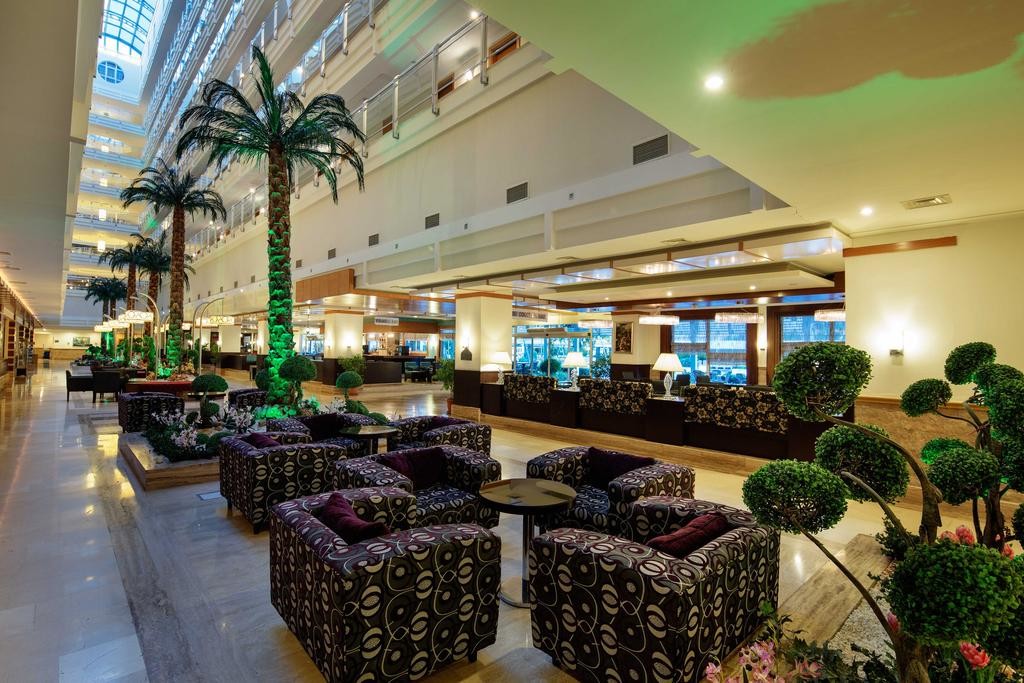 Crystal Admiral Resort Suites & Spa (16).jpg