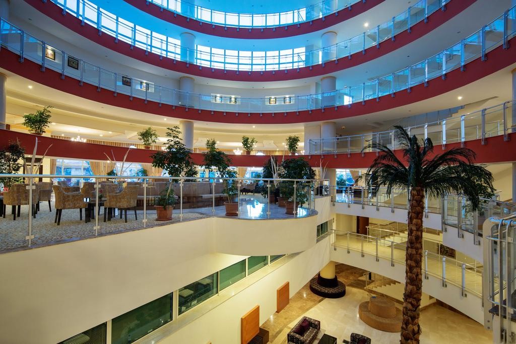 Crystal Admiral Resort Suites & Spa (1).jpg