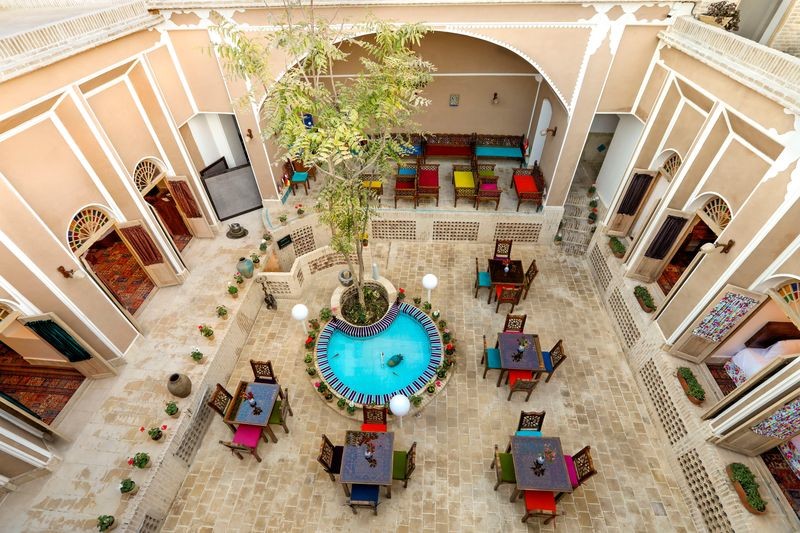 Toranj Residence - 08.jpg