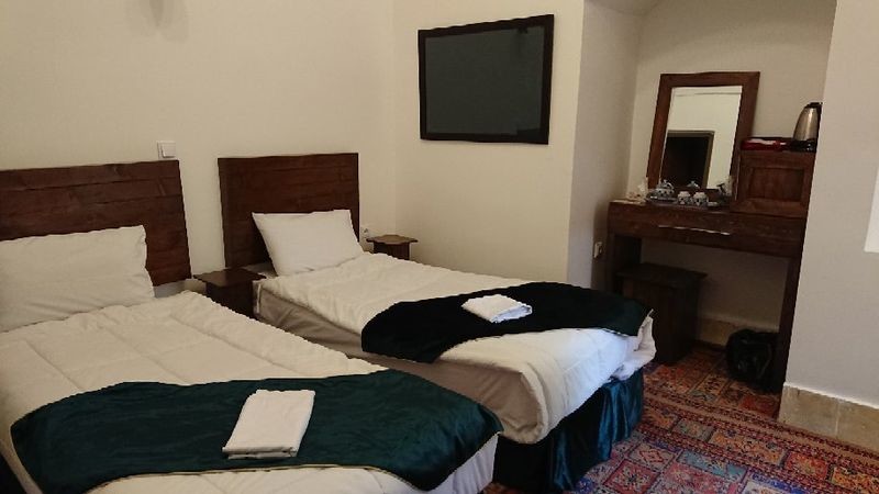 Toranj Residence - 02.jpg