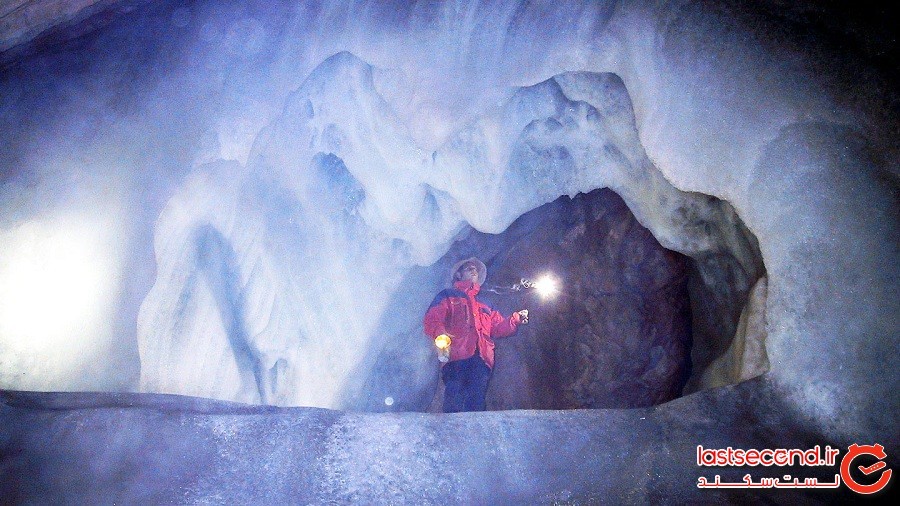 آیزریسنولت، بزرگ‌ترین غار یخی جهان