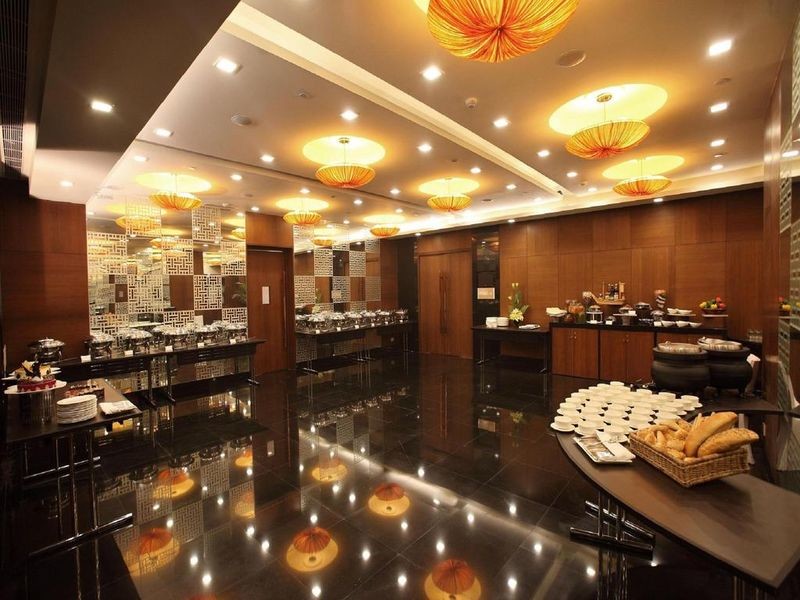 Crowne Plaza Today New Delhi Okhla - 13.jpg