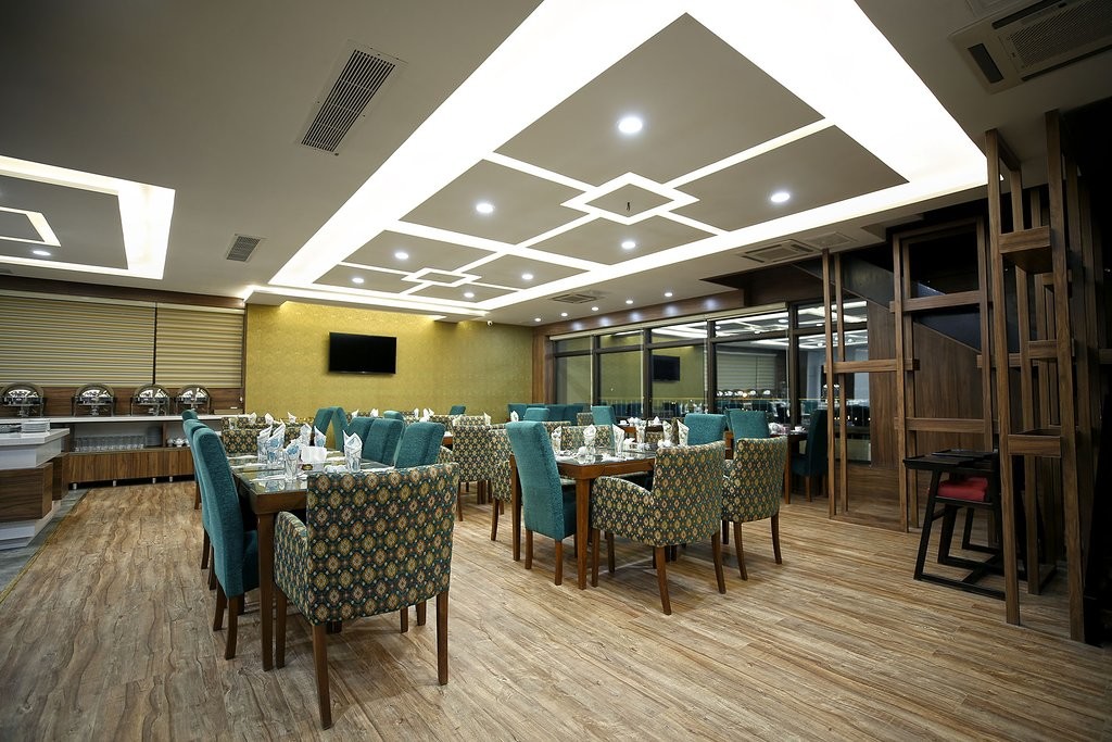 Katibeh Hotel (8).jpg