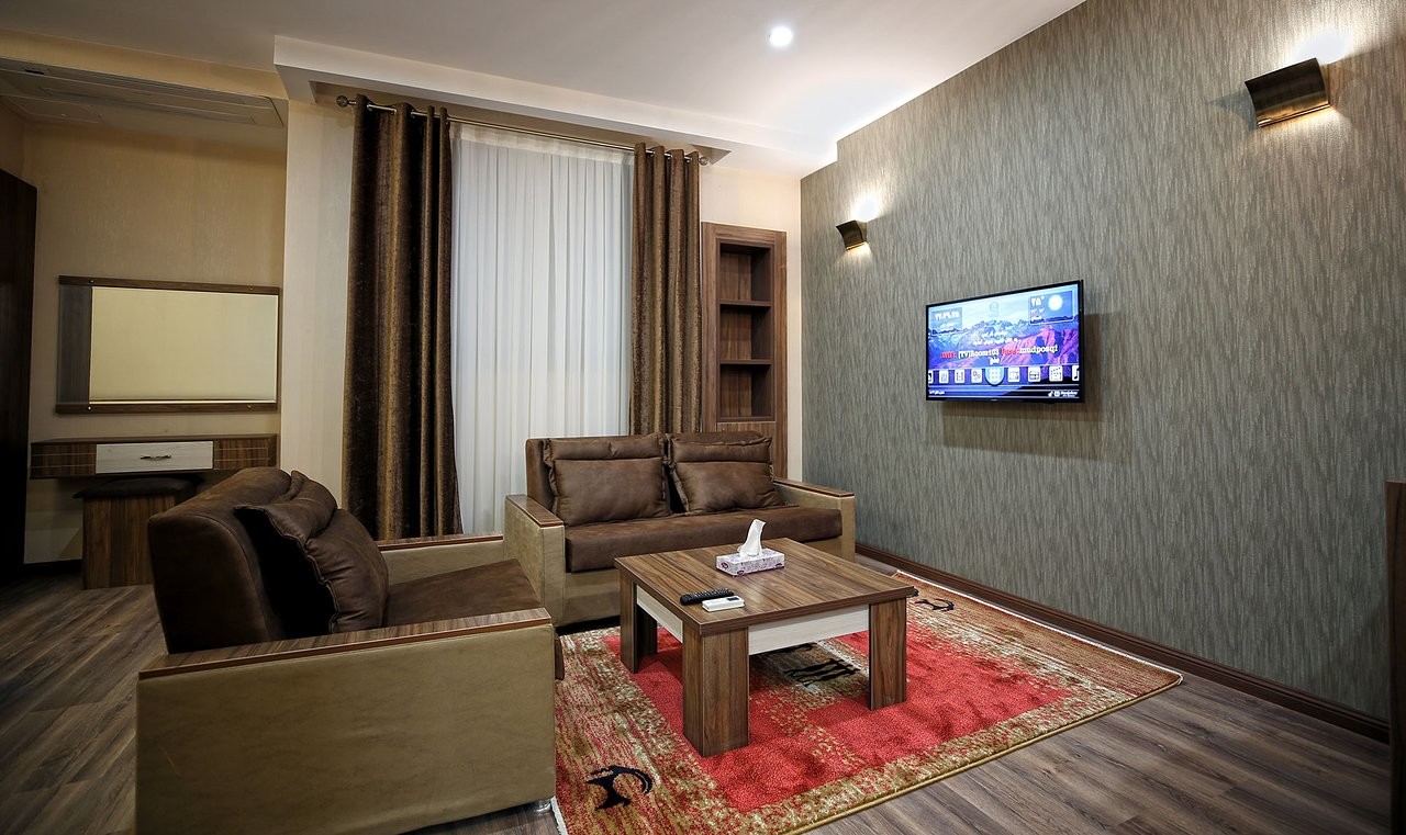 Katibeh Hotel (9).jpg
