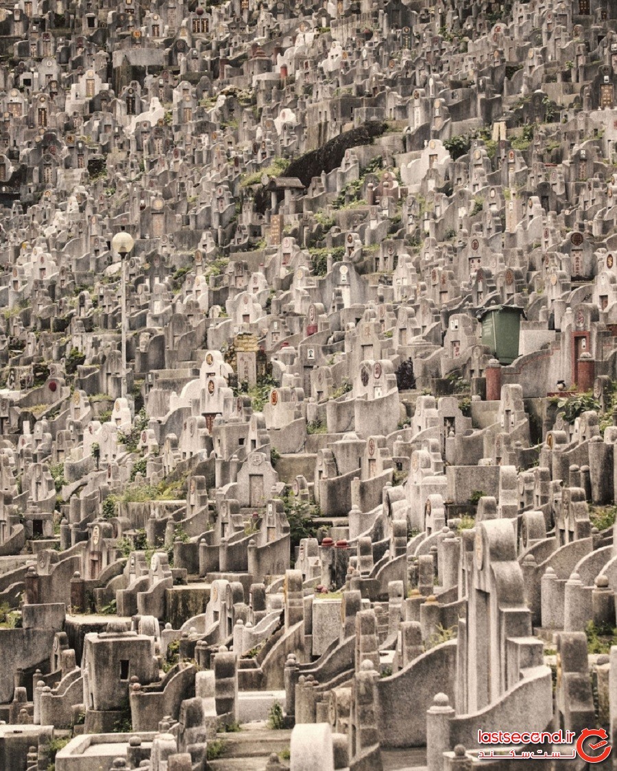 عکس‌هایی جذاب از قبرستان‌ های عمودی روی تپه‌های هنگ‌کنگ