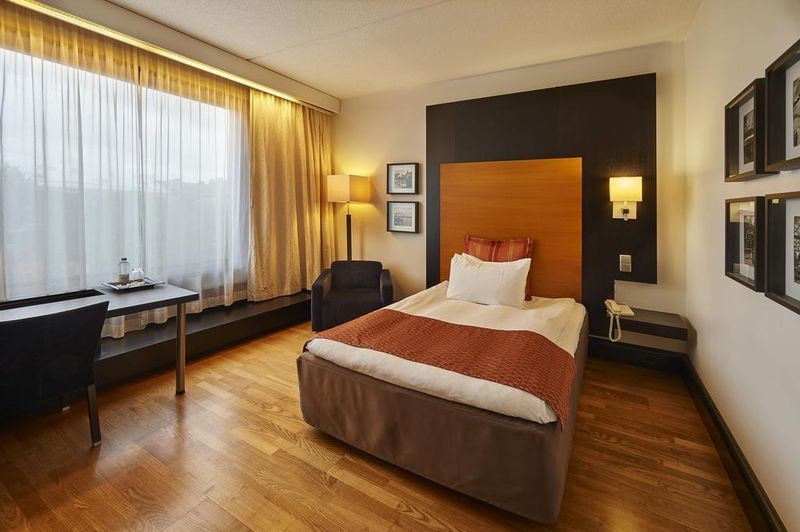 Crowne Plaza Helsinki - 21.jpg