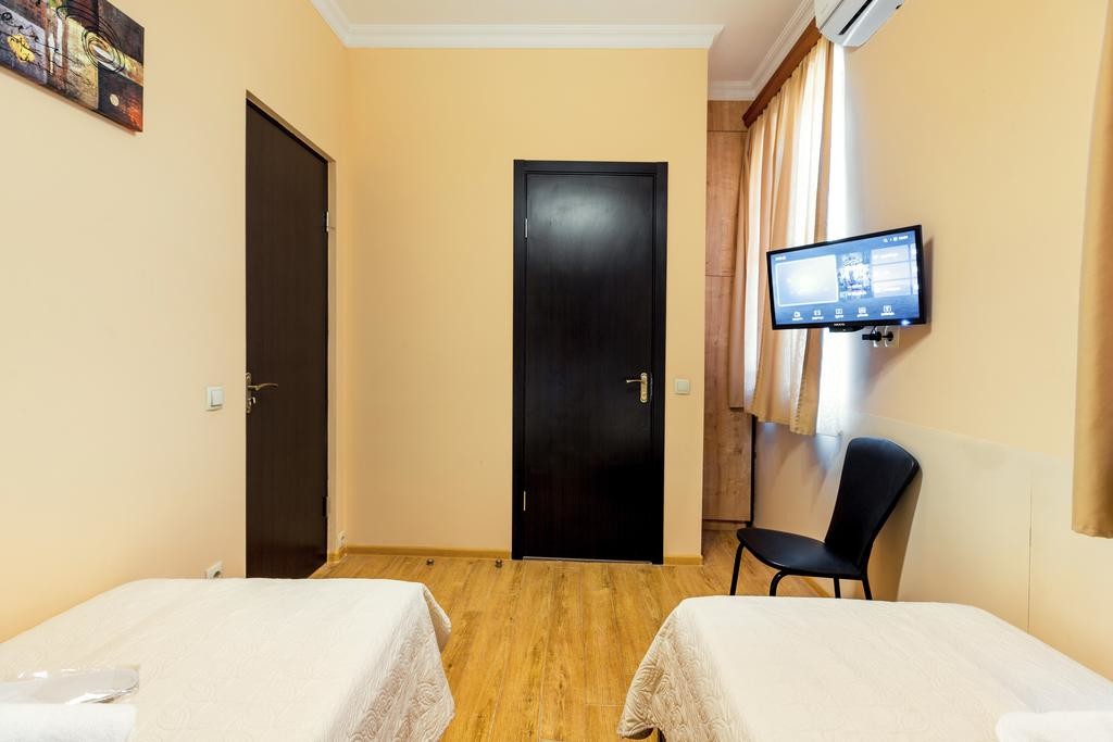 Guest House Qalaveri (27).jpg