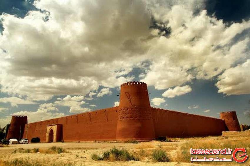 ارگ گوگد، دومین بنای بزرگ خشتی ایران در گلپایگان و اعجازش! | لست سکند