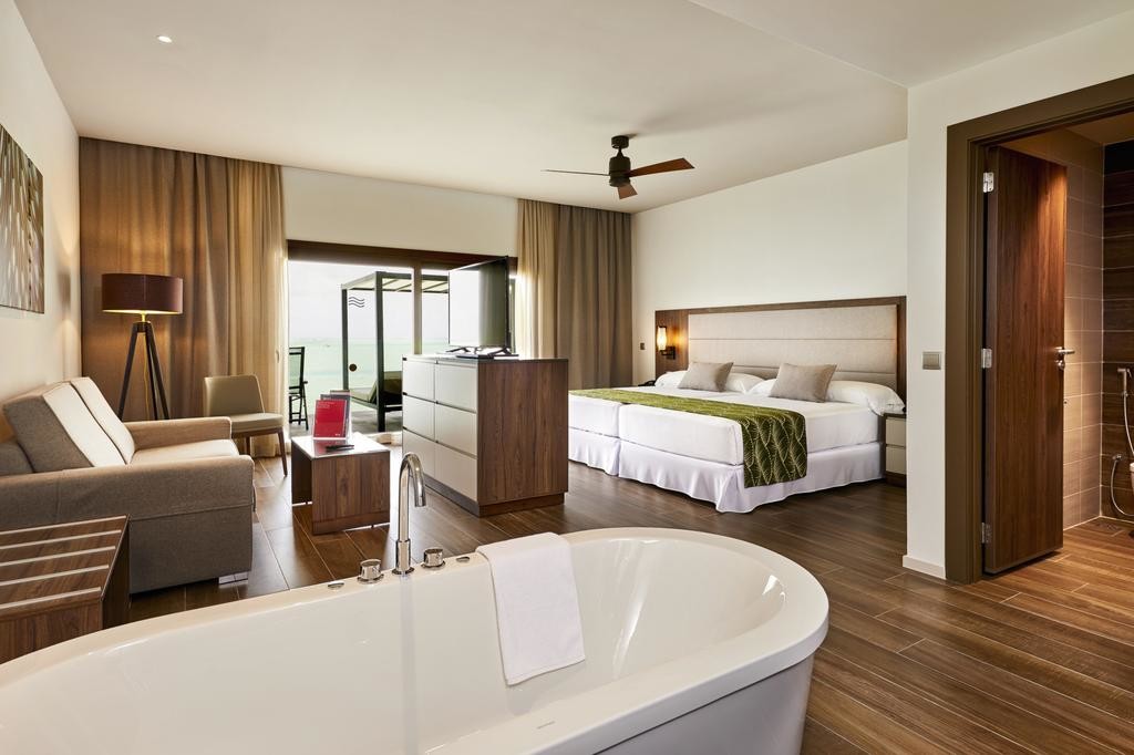 Hotel Riu Atoll (22).jpg