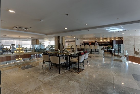 Vozara Hotel - Coffeshop3.jpg