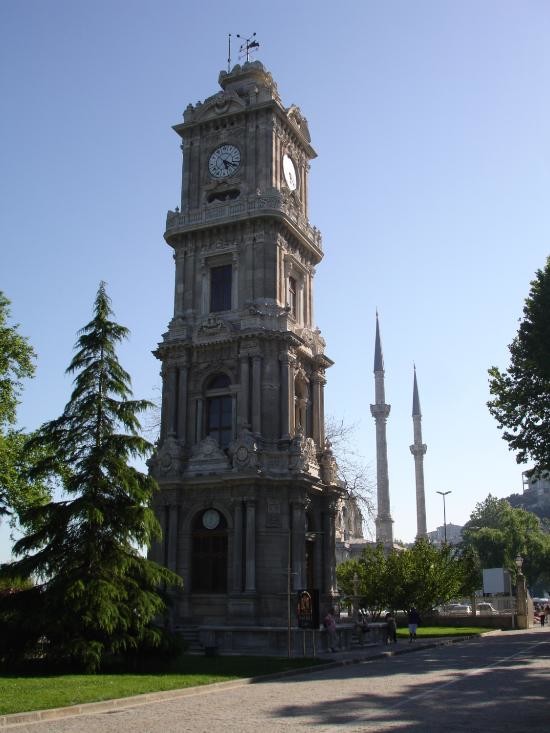 Clock Tower Dolmabahce (2).jpg