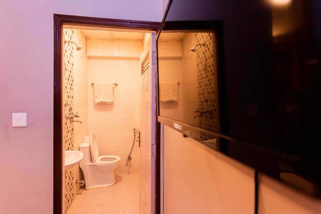 8848 Hostel (12).jpg