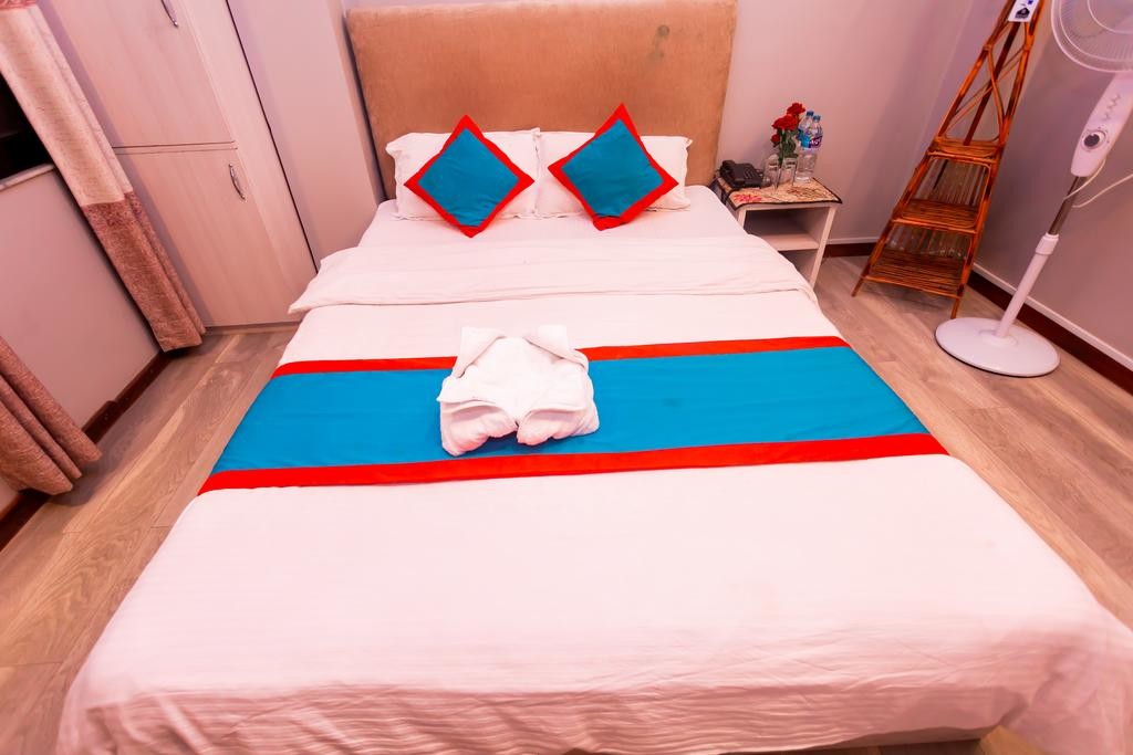 8848 Hostel (13).jpg