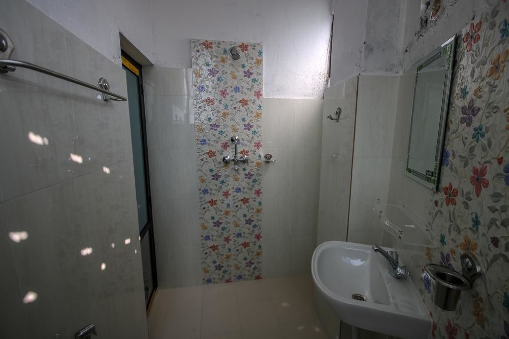 220120998.jpg
