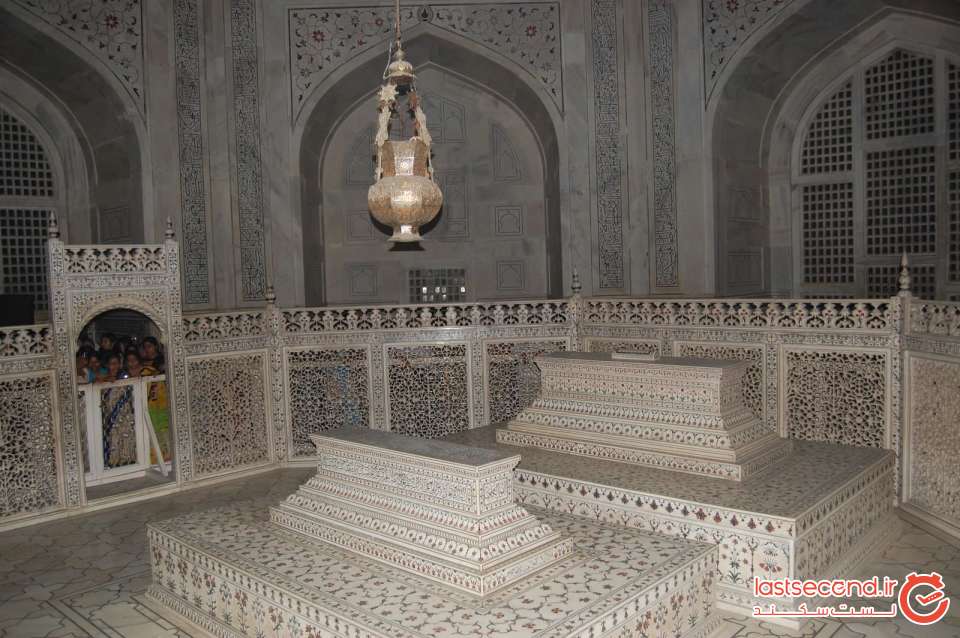 Taj-Mahal-Inside-Photo.jpg