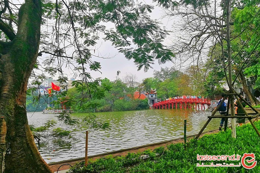 Hanoi lake 1.jpeg