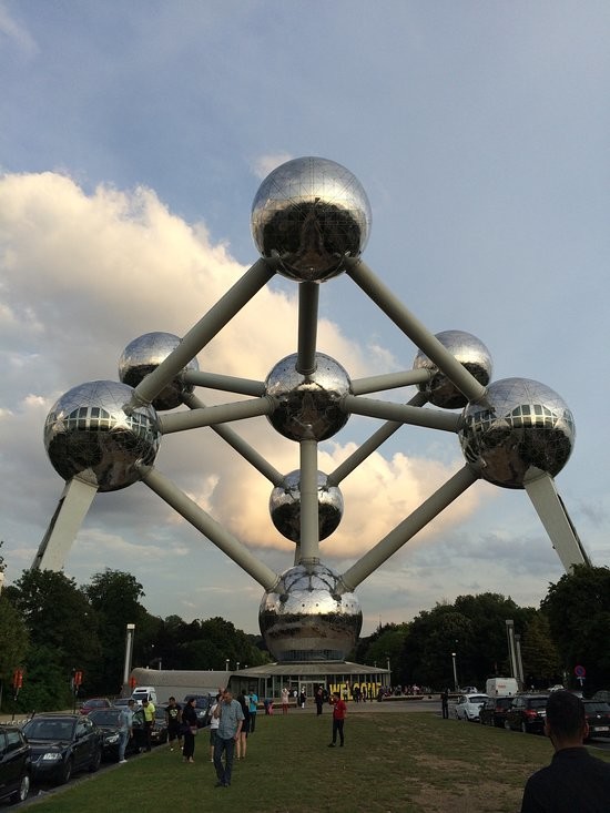 Atomium brussels (1).jpg