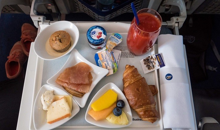 واقعیت‌ هایی درباره غذای هواپیما که نمی دانستید!