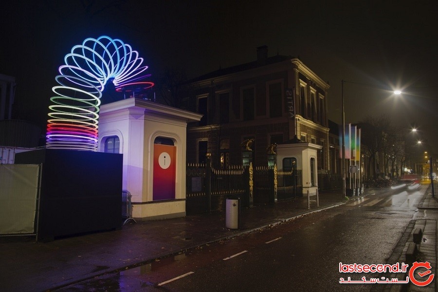 هشتمین فستیوال سالانه نور در آمستردام شب‌هنگام باعث چراغانی شدن شهر می‌شود