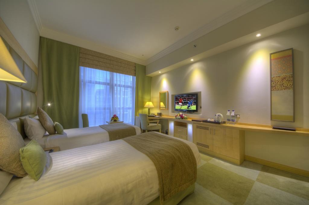 raintree-hotel-dubai.jpg