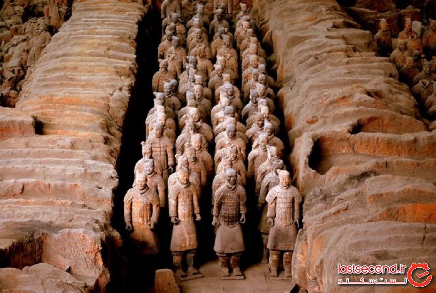 200 جنگجوی سنگی که به‌تازگی در محل ارتش بزرگ‌ تراکوتای چین یافت شده‌اند