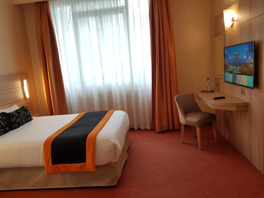 Hotel Champerret Elysees Paris (12).jpg