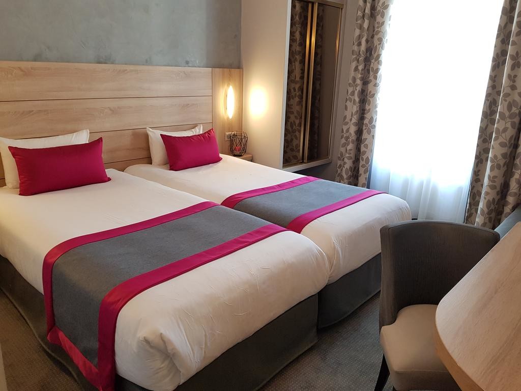 Hotel Champerret Elysees Paris (15).jpg