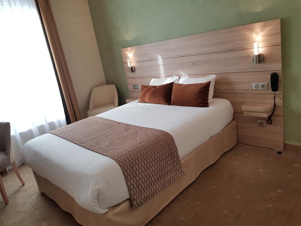 Hotel Champerret Elysees Paris (7).jpg
