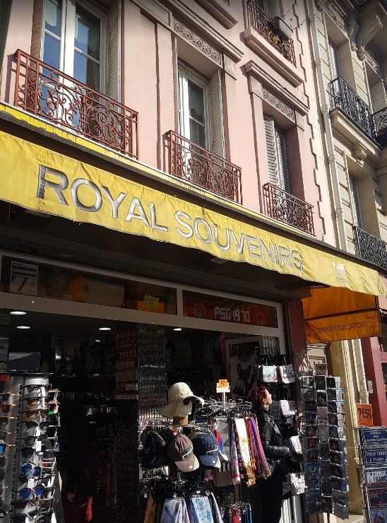 Royal Souvenir paris (1).JPG