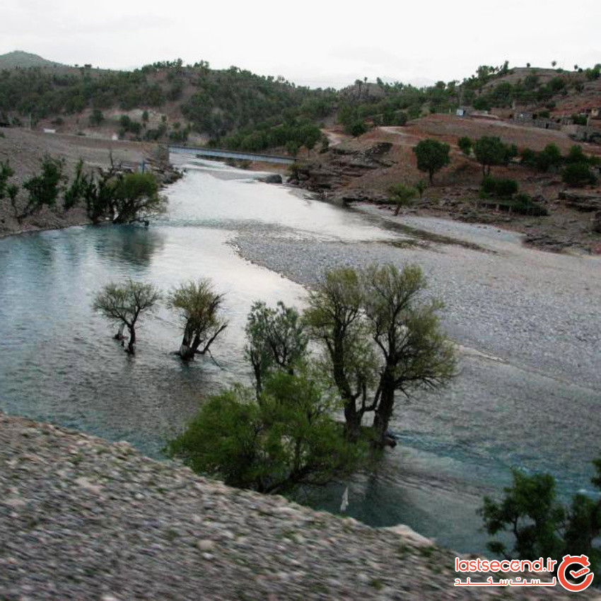 طبیعت زیبای رودخانه بازفت در منطقه بازفت ( چمن گلی )، منطقه بازفت، کوهرنگ،  ایران | لست سکند