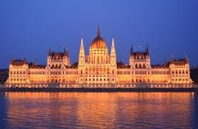 Hungarian Parliament Building (1).jpg
