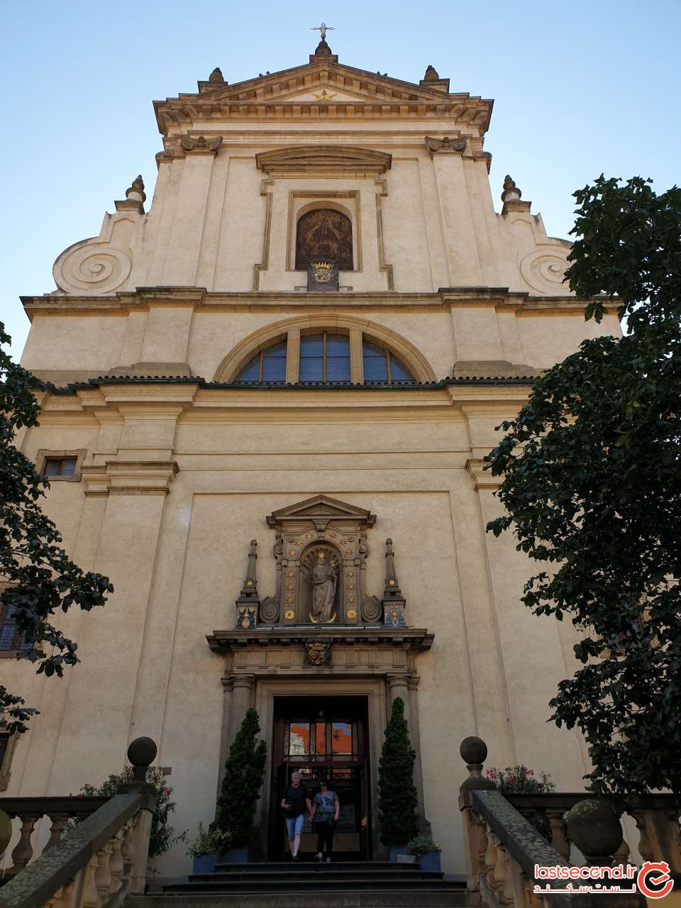281.jpg