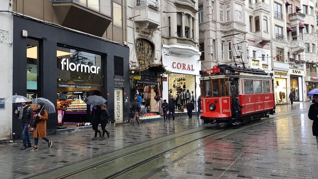 istiklal-street-istanbul (2).jpg