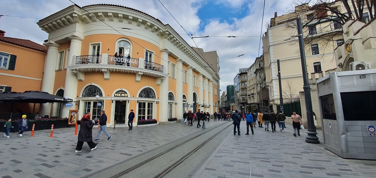 istiklal-street-istanbul (3).jpg