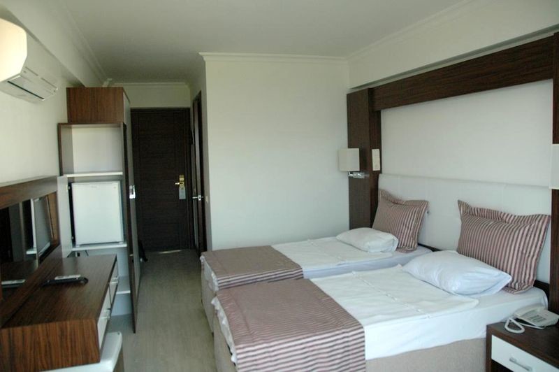 Arora Hotel - 07.jpg