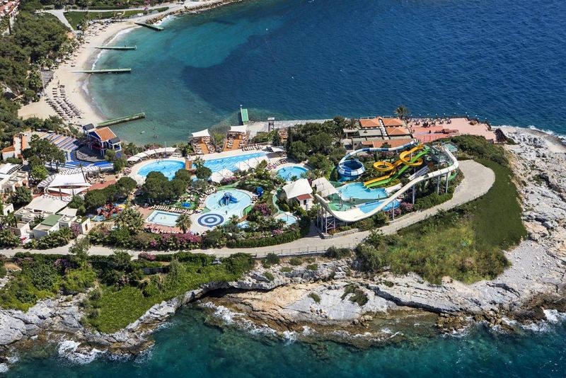 Pine Bay Holiday Resort - 04.jpg