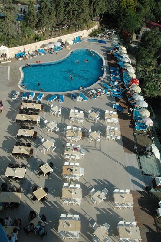 Arora Hotel - 05.jpg