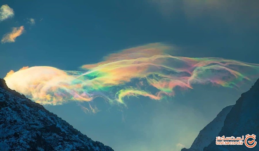 ابرهای رنگین تاب؛ پدیده ای بر فراز قله ای بلند در سیبری