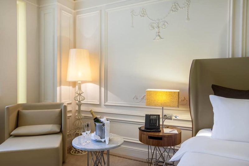 Crowne Plaza St. Petersburg - Ligovsky - 02.jpg