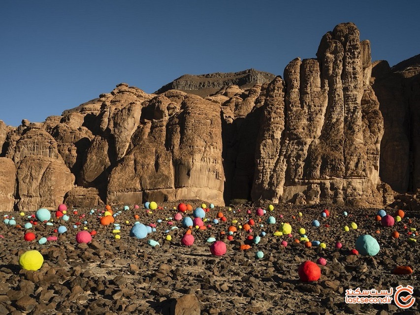 14 هنرمند یک صحرا در عربستان سعودی را به واحه هنر معاصر تبدیل کردند
