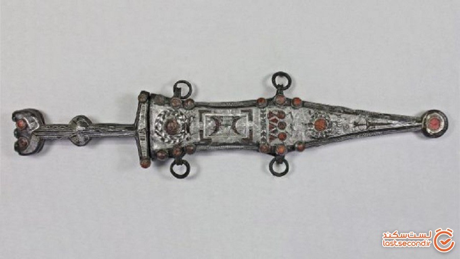 خنجر رومی 2000 ساله‌ای که توسط یک کارآموز باستان‌شناسی اتفاقی کشف شد