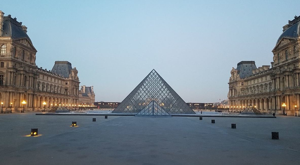 Louvre Museum (1).JPG
