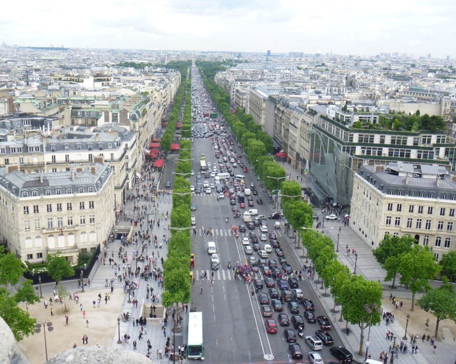 Champs-Elysees (2).JPG