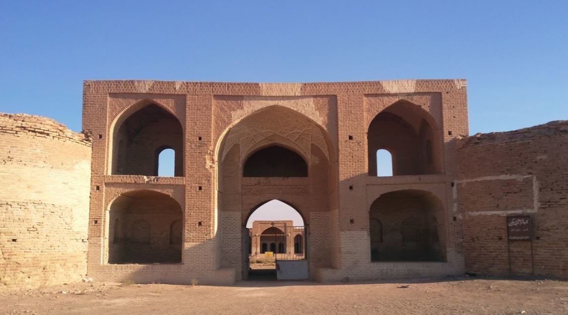 Dayr-e Gachin Caravansary (4).JPG