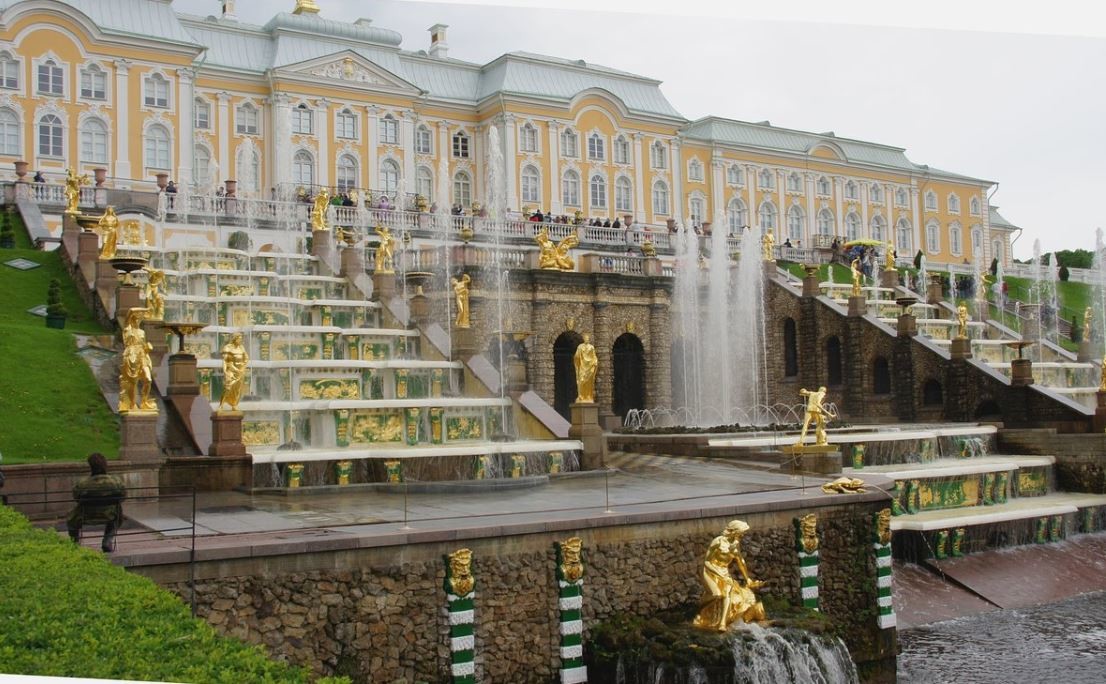 Peterhof Grand Palace (2).JPG