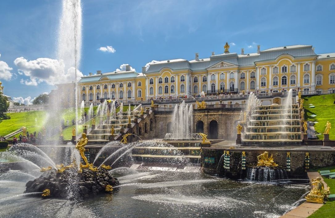 Peterhof Grand Palace (1).JPG