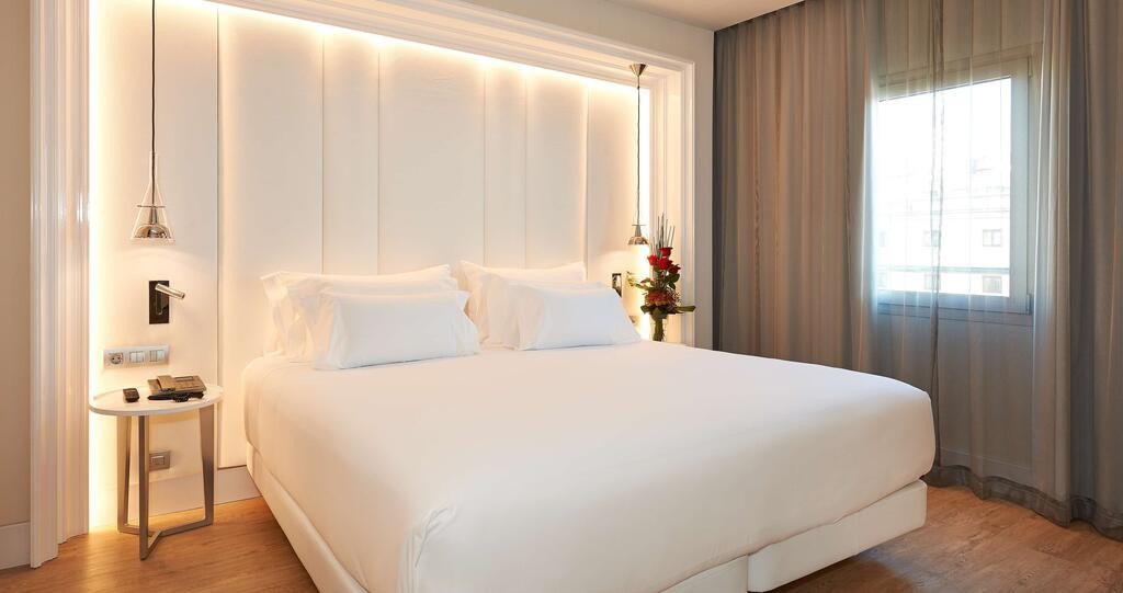NH Collection Barcelona Gran Hotel Calderon (7).jpg