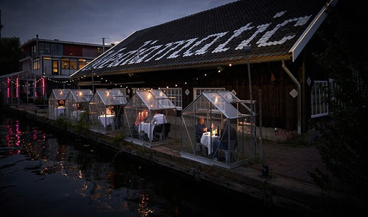 رستوران هلندی برای حفظ فاصله اجتماعی، گلخانه ‌های کوچک ساخت!